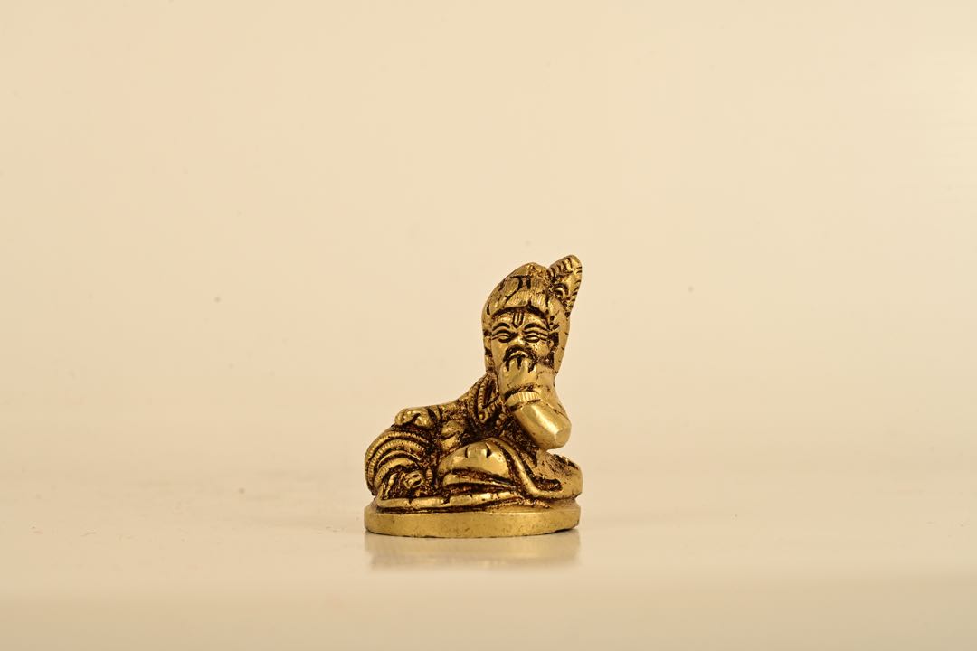 Makan Krishna idol
