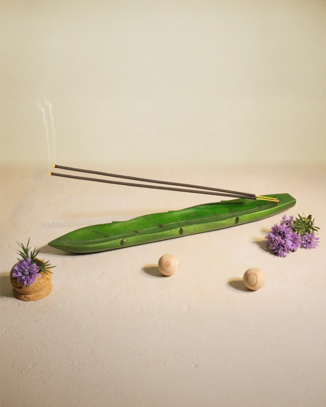 green leaf ash catcher